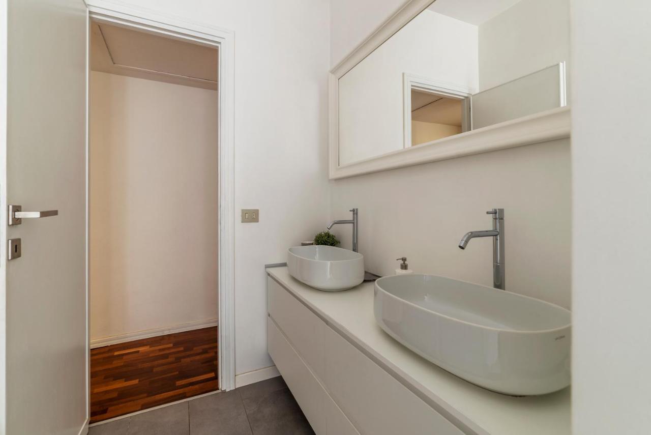 Fontana Di Trevi Design Apartment Рим Экстерьер фото